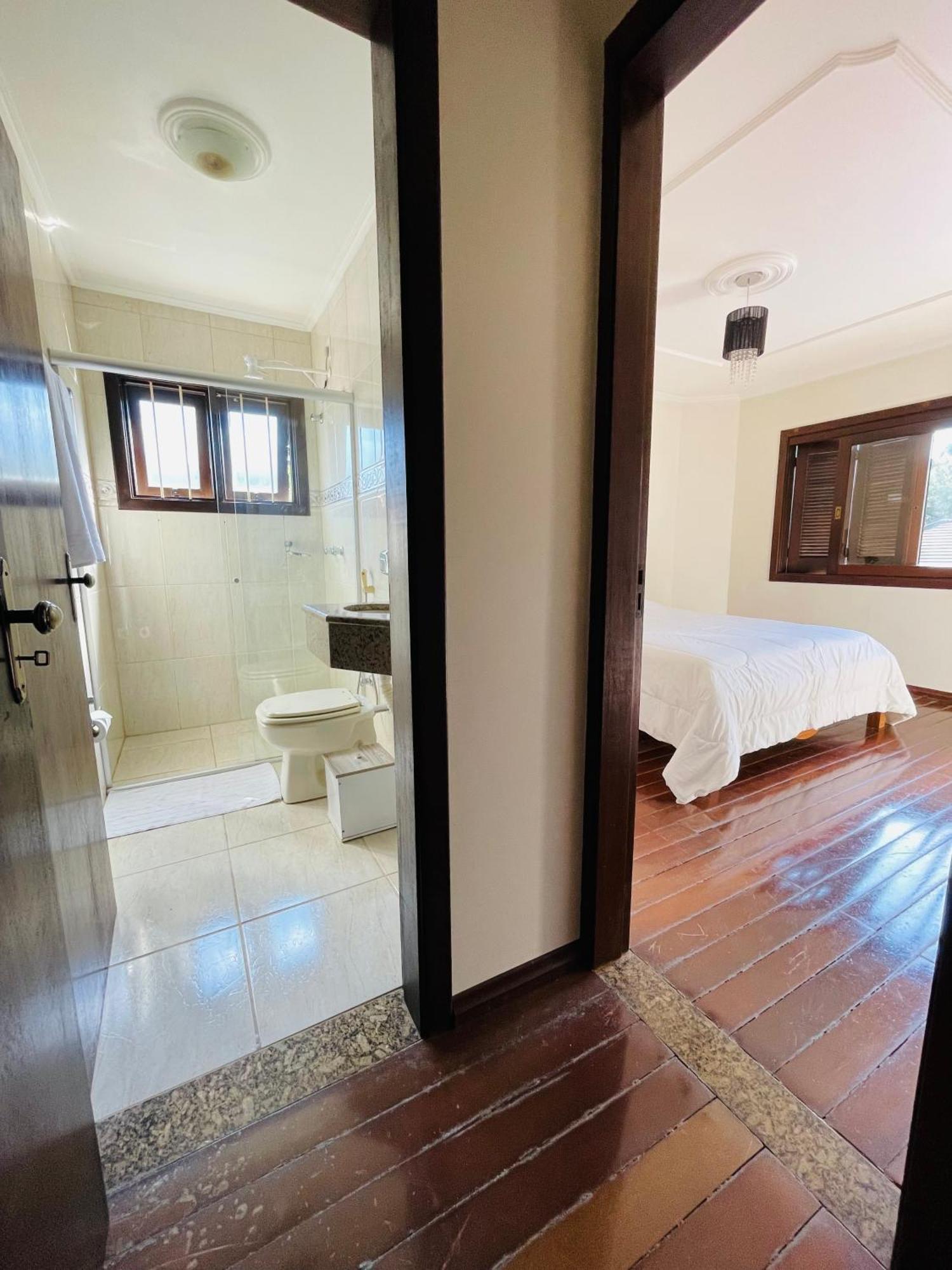 Отель Residencial Pine House Канела Экстерьер фото
